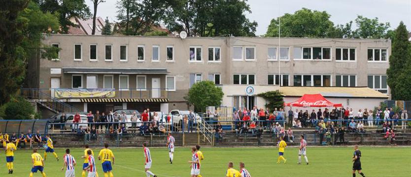 Piłka nożna. Trzy oferty w konkursie