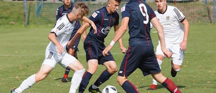 Piłka nożna. Pięciu portowców w kadrze juniorów młodszych