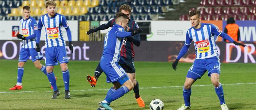 Piłka nożna. Wisła nie lubi grać z sąsiadami