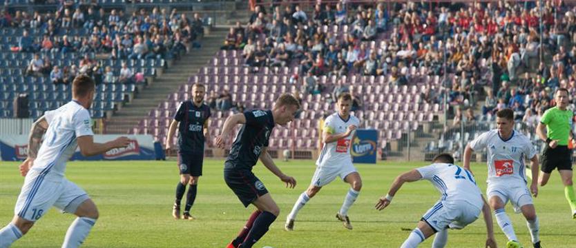 Piłka nożna. Ćwierć miliarda na ekstraklasę