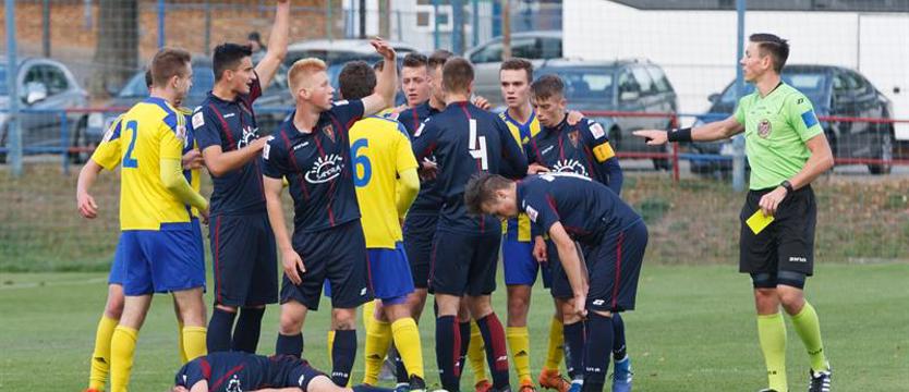 Piłka nożna. Remis w doliczonym czasie