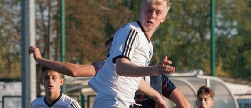 Piłka nożna. Ukarać albo przepraszać