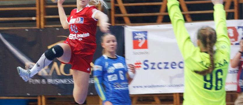 Piłka ręczna. Pięć kadrowiczek, 800 pluszaków