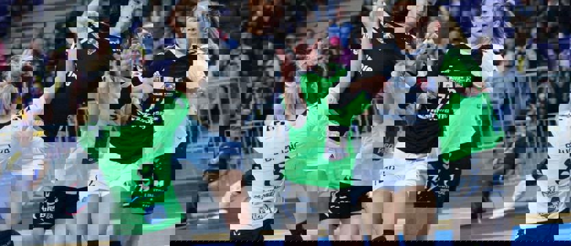 Piłka ręczna. Porażka w Szczecinie, derby dla akademiczek