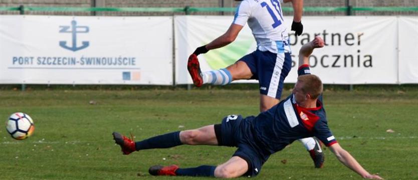Piłka nożna Świt pokonał Polonię