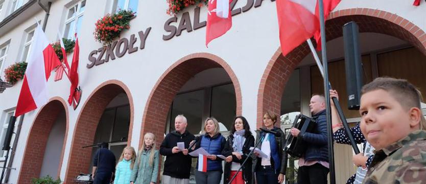 Szkoły zamknięte w poniedziałek