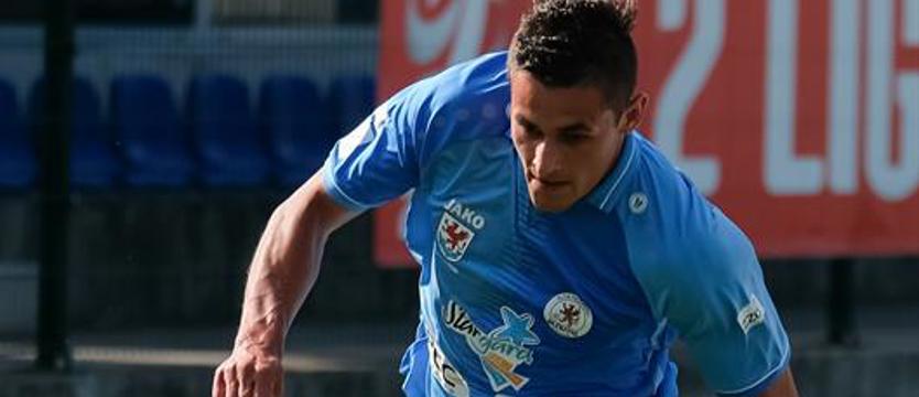 Piłka nożna. Remis Błękitnych z outsiderem