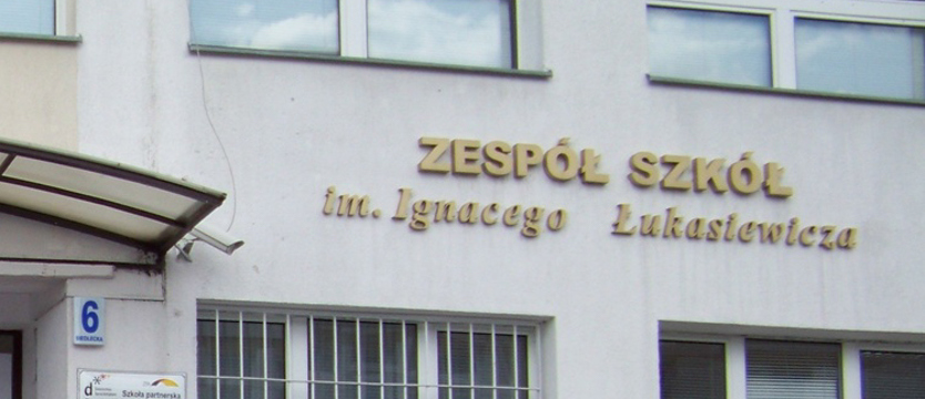 Zapalenie opon mózgowych w szkole. Chorych przybyło