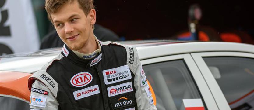 Wyścigi samochodowe. Dziewczyna, to pech, czy szczęście ...