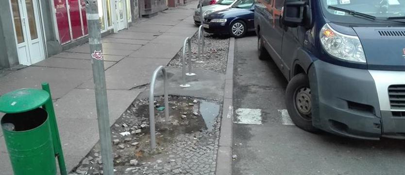 Rowery zabrały miejsca do parkowania