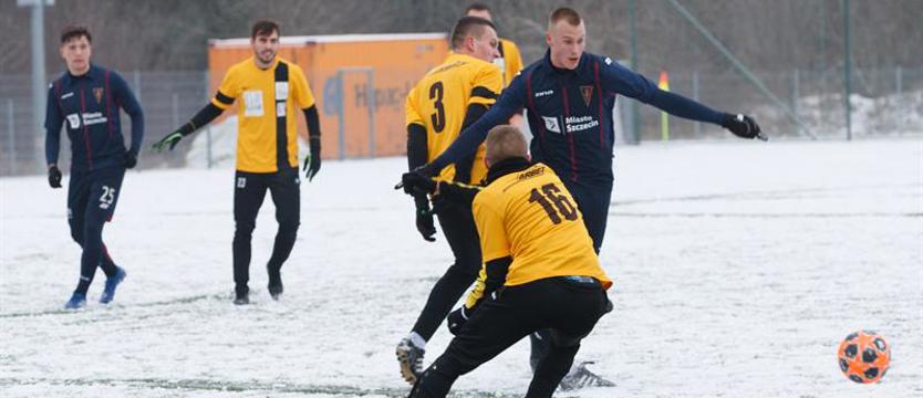 Piłka nożna. Dwie porażki Błękitnych w sparingach