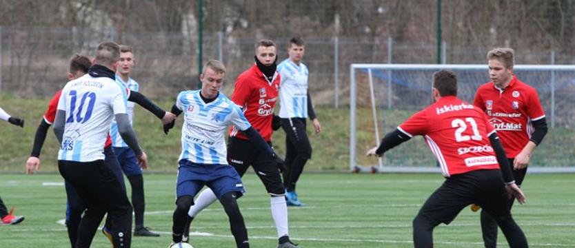Piłka nożna. Świt gromi w sparingu