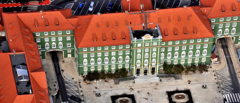 Służbowe karty płatnicze. Wydatki urzędników