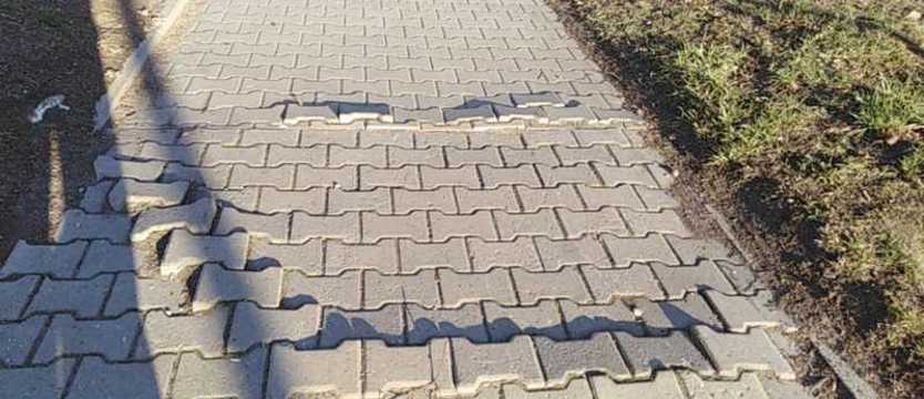 NAPISZ DO NAS. Niebezpieczny chodnik