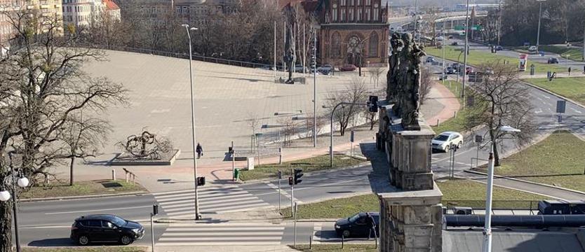 Auto wjechało pod prąd