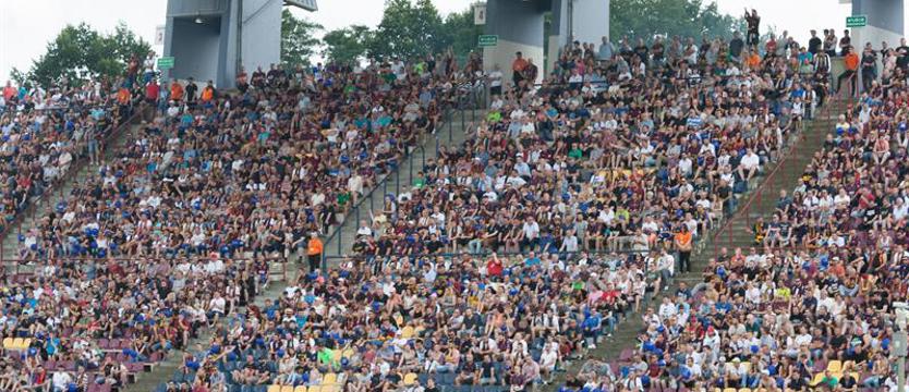 Piłka nożna. Dodatkowe bilety wyprzedane