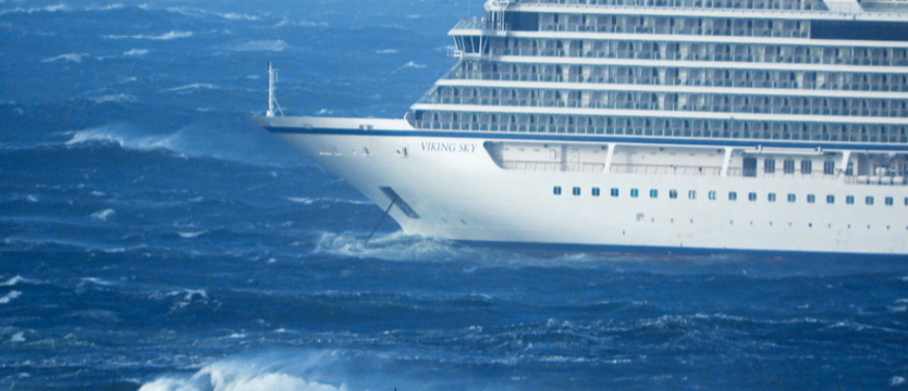 Wycieczkowiec „Viking Sky” ma już sprawne trzy z czterech silników
