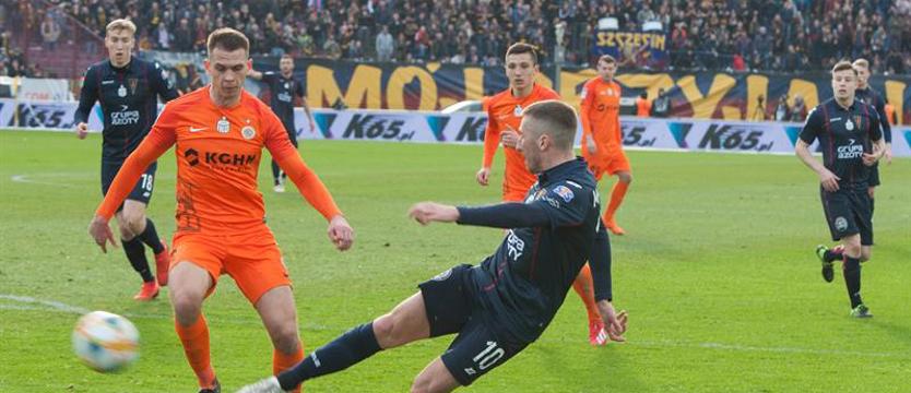 Piłka nożna. 15 transferów Runjaica