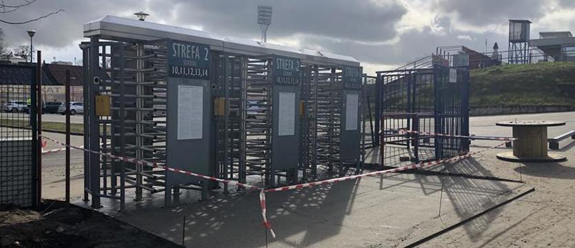 Piłka nożna. Dostosowanie stadionu