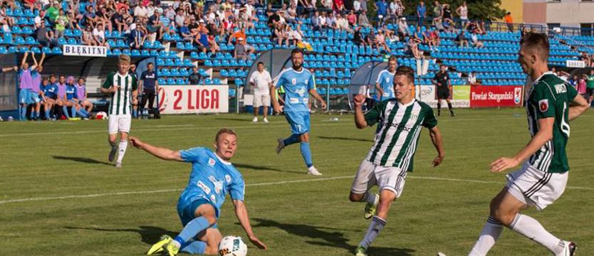 Piłka nożna. Skrzydłowy Błękitnych bryluje w II lidze