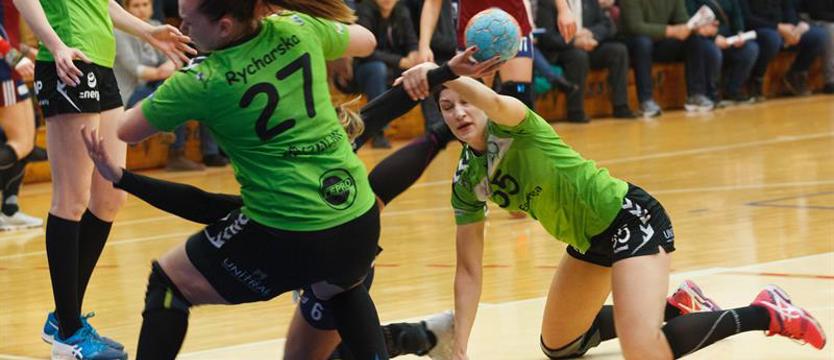 Piłka ręczna. Pogoń walczy o finał