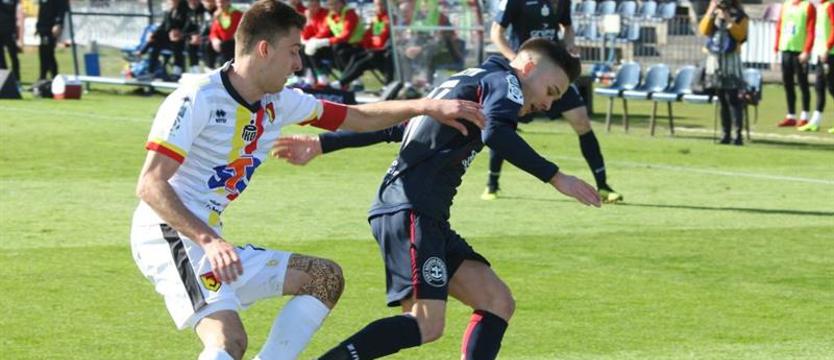 Piłka nożna. Bez goli i bez emocji