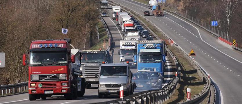 Propozycje przepisów ws. przewoźników poparte. Koszty polskich firm wzrosną