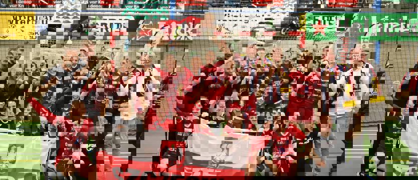 Piłka ręczna. Cztery bramki zaliczki