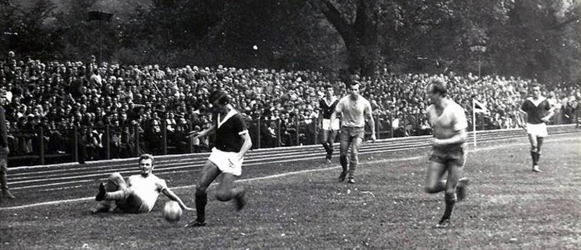 Piłka nożna. Ratujmy stadion Czarnych