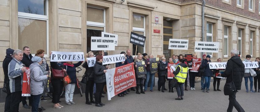Protest pracowników sądów