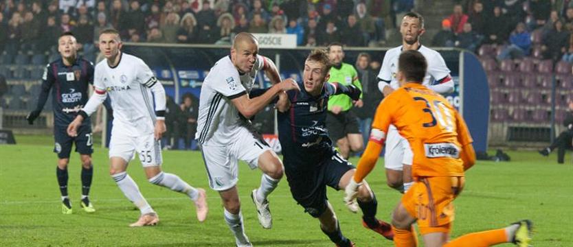 Piłka nożna. Z mistrzem o ósemkę