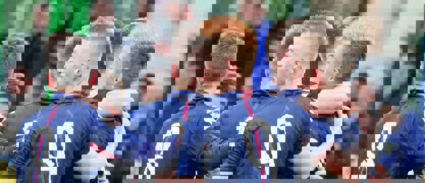 Z boisk juniorów. Dwie wygrane i jedna porażka