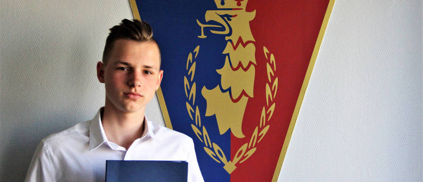 Piłka nożna. Profesjonalny kontrakt 15-letniego pomocnika