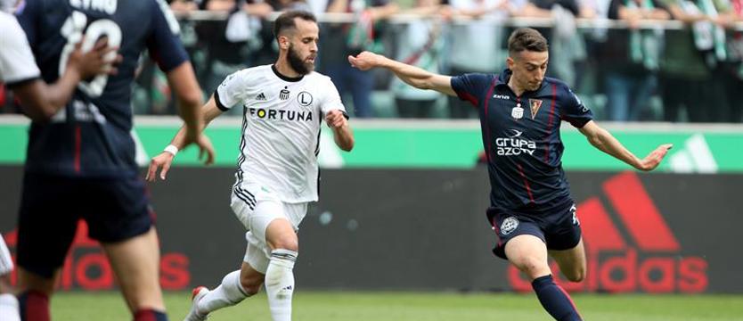 Piłka nożna. Jeden punkt po świetnym meczu