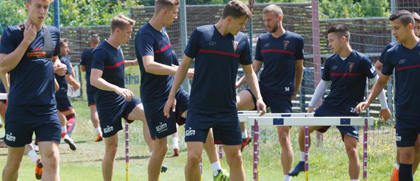 Piłka nożna. Sparingi z wicemistrzem Grecji i Izraela