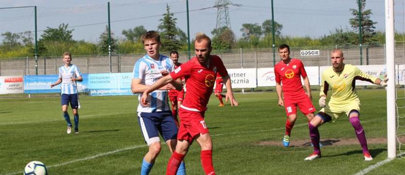 Piłka nożna. Świt skarcił Polakowskiego