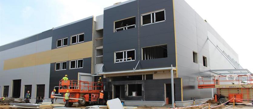 Lakiernia dla samolotów?