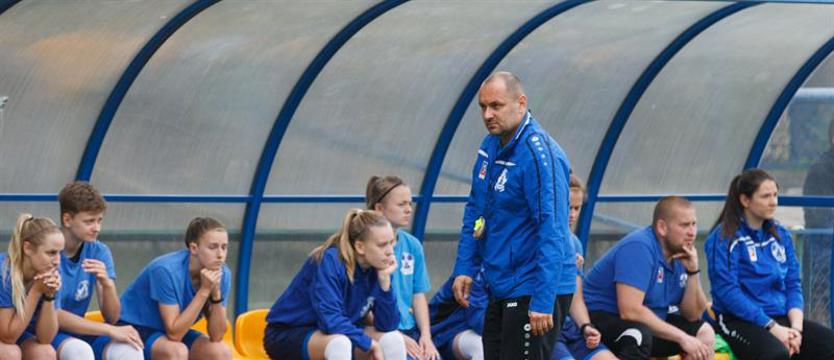 Piłka nożna. Olimpia urlopuje i gra