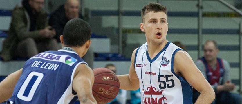 Koszykówka. Schenk i dwóch wychowanków