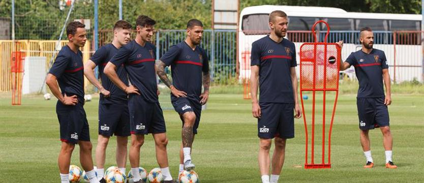 Piłka nożna. Budowanie na skróty