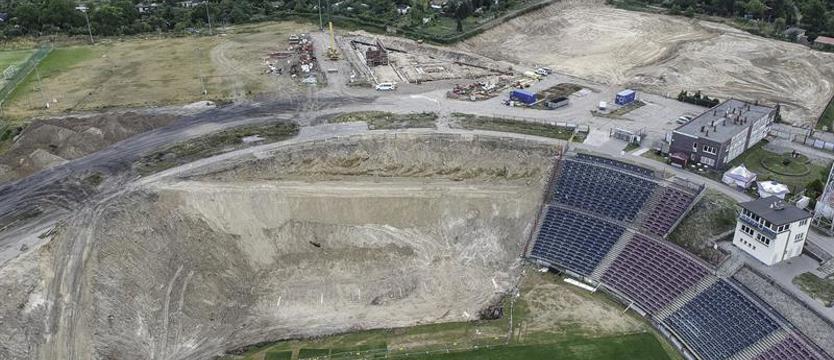 Piłka nożna. Sektor 15 też pod rozbiórkę