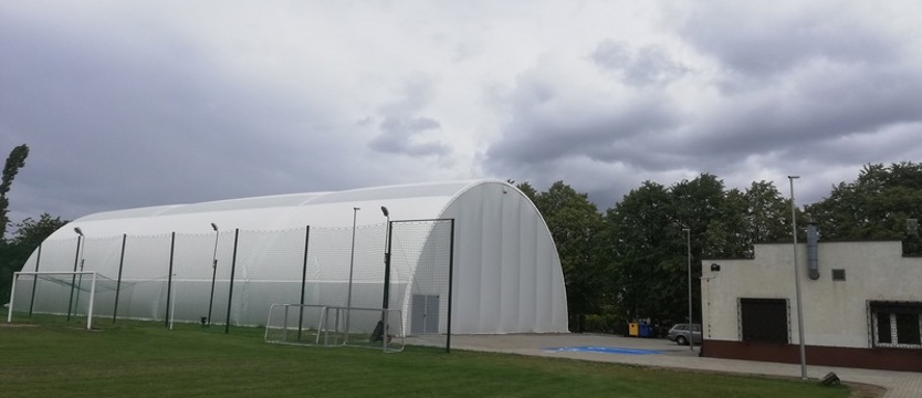 Dzięki SBO. Boisko pod balonem