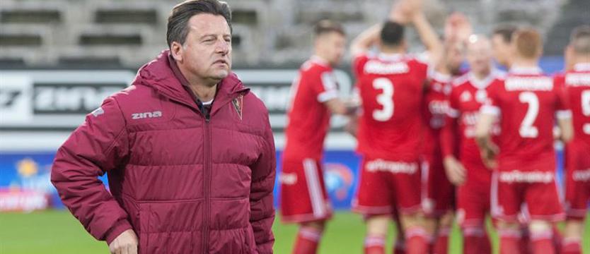 Piłka nożna. Model cypryjski