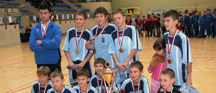 Piłka nożna. 10 lat z jednym trenerem