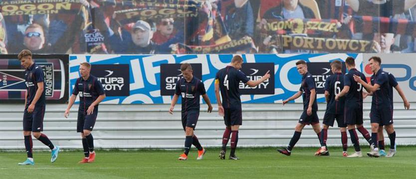 Piłka nożna. Trzecia wygrana rezerw, drugi gol Benedyczaka