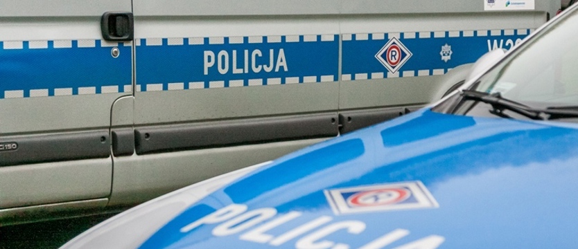 Wezwała policję, bo potrzebowała transportu do domu