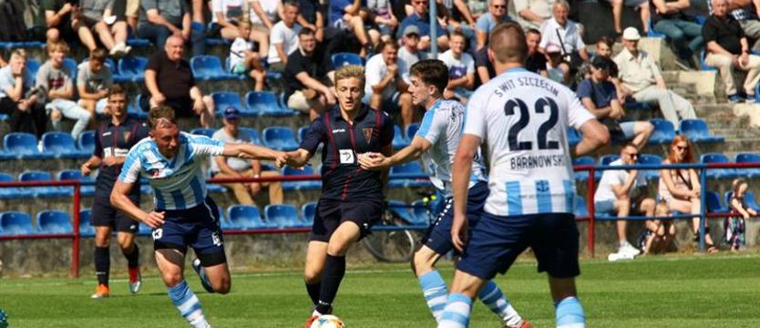 Piłka nożna. Derbowy remis i emocje do końca [GALERIA]