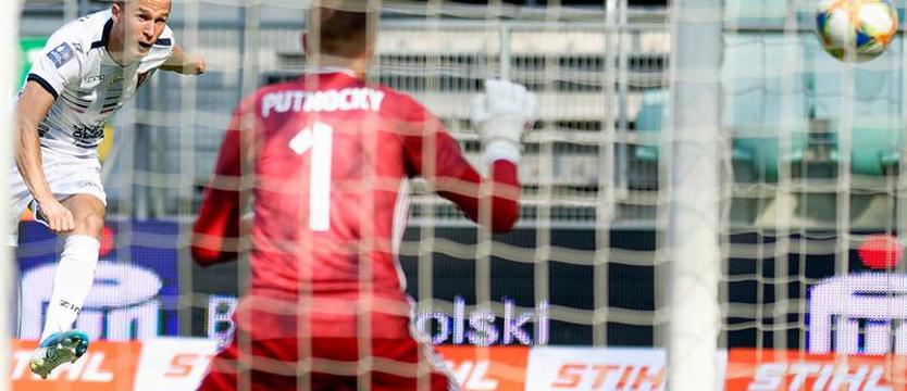 Piłka nożna. Cztery dni pracy, trzy dni wolnego