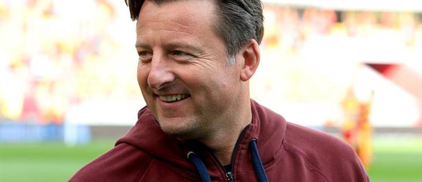 Piłka nożna. Pogoń korzysta na piłkarskim bezkrólewiu