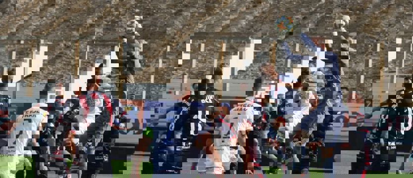 Piłka nożna. Weryfikacja lidera, porażka z beniaminkiem